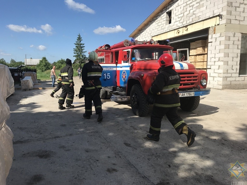 Пожары в Ганцевичском районе: погиб сельчанин, спасли двести телят.