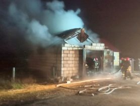 В Ганцевичском районе горел гараж с автомобилем