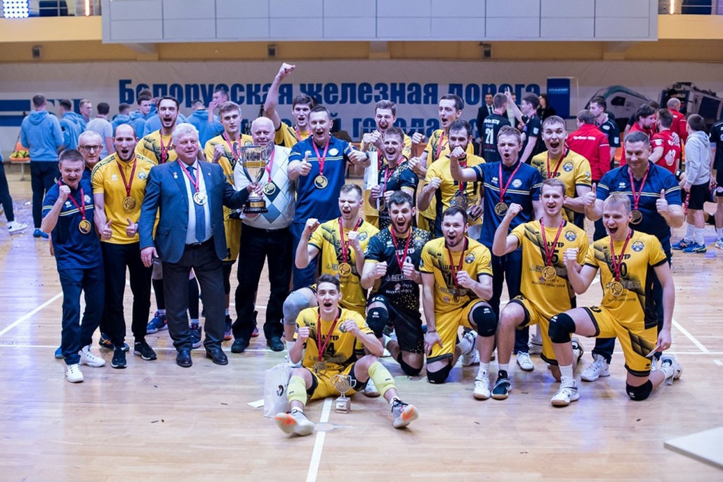 У Ильи Бурова - пятый кубок Беларуси по волейболу и приз лучшего блокирующего