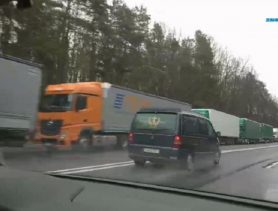 Дальнобойщики на границе Беларуси чаще стали ехать через Литву