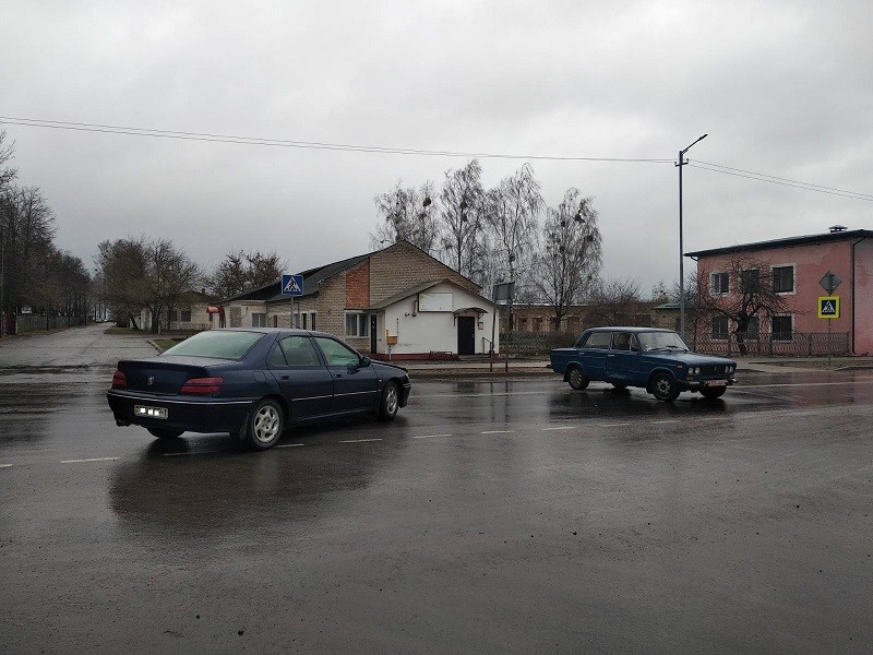 "Жигуля" аж развернуло