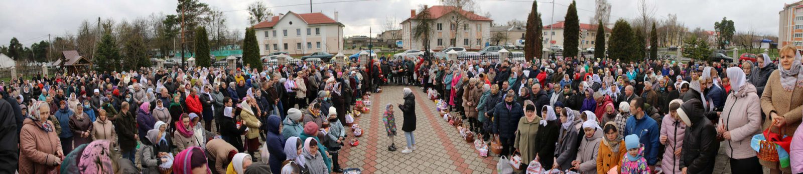 Как в канун Пасхи в Ганцевичах освящали куличи и яйца