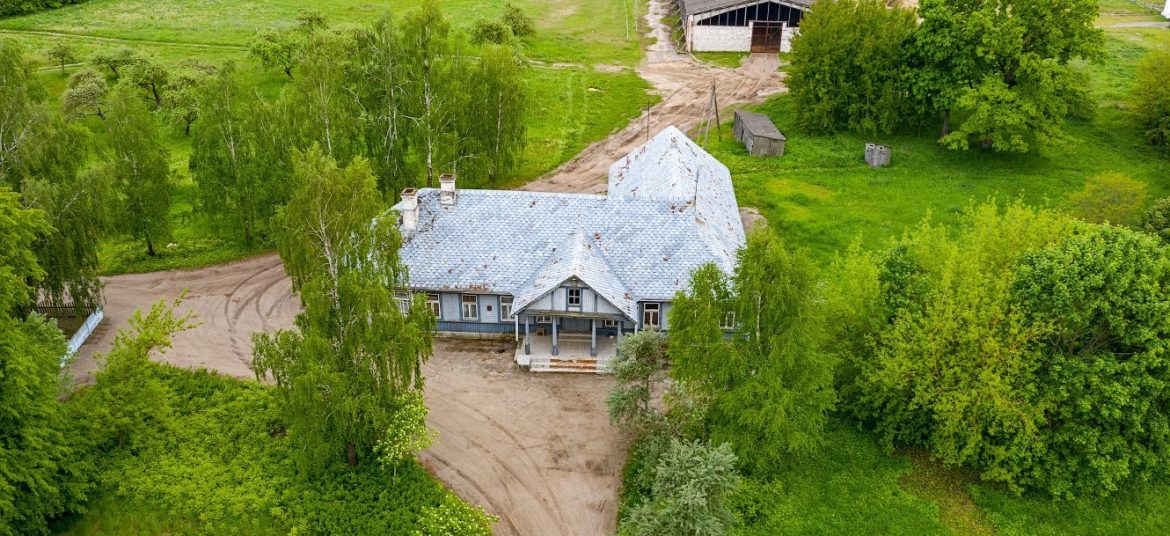 Панский дом в деревне Огаревичи, которому больше 100 лет, продадут с молотка