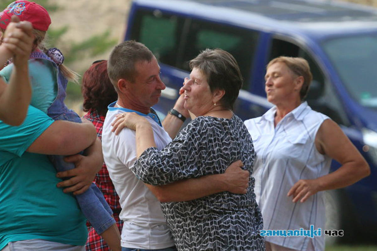 Праздники деревень в Ганцевичском районе проходят с танцами.