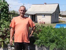 Немец переехал в белорусскую деревню и хочет тут остаться: история споровского Андреаса