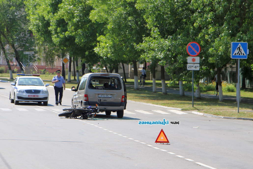 В Ганцевичах мотоциклист врезался в попутный автомобиль