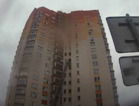 Мужчина в Бресте собирался спрыгнуть из окна дома с десятого этажа