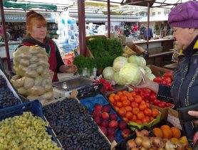 Клубника, гранат, перец, виноград – что ещё продают на рынках: в Ганцевичах, Ивацевичах, Берёзе и Бресте