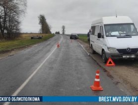 Мужчина попал под машину из-за припаркованного на обочине буса