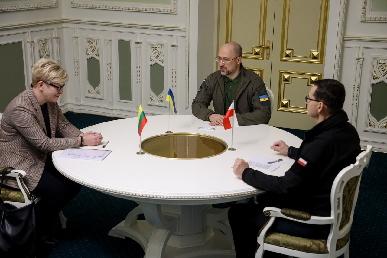 Премьеры Польши и Литвы в Украине 26 ноября 2022