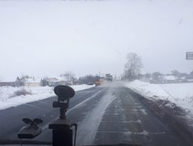 Так можно? Асфальтирование идет зимой в Берёзовском районе