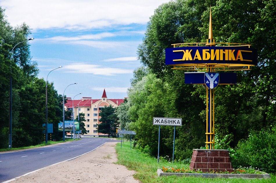 Пьяный мужчина хотел выпрыгнуть из окна квартиры в городе-спутнике Бреста