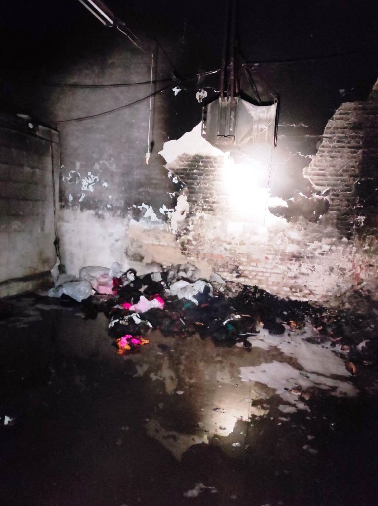На предприятии в Пинске загорелась пряжа, а в Березе на пожаре погибла пенсионерка