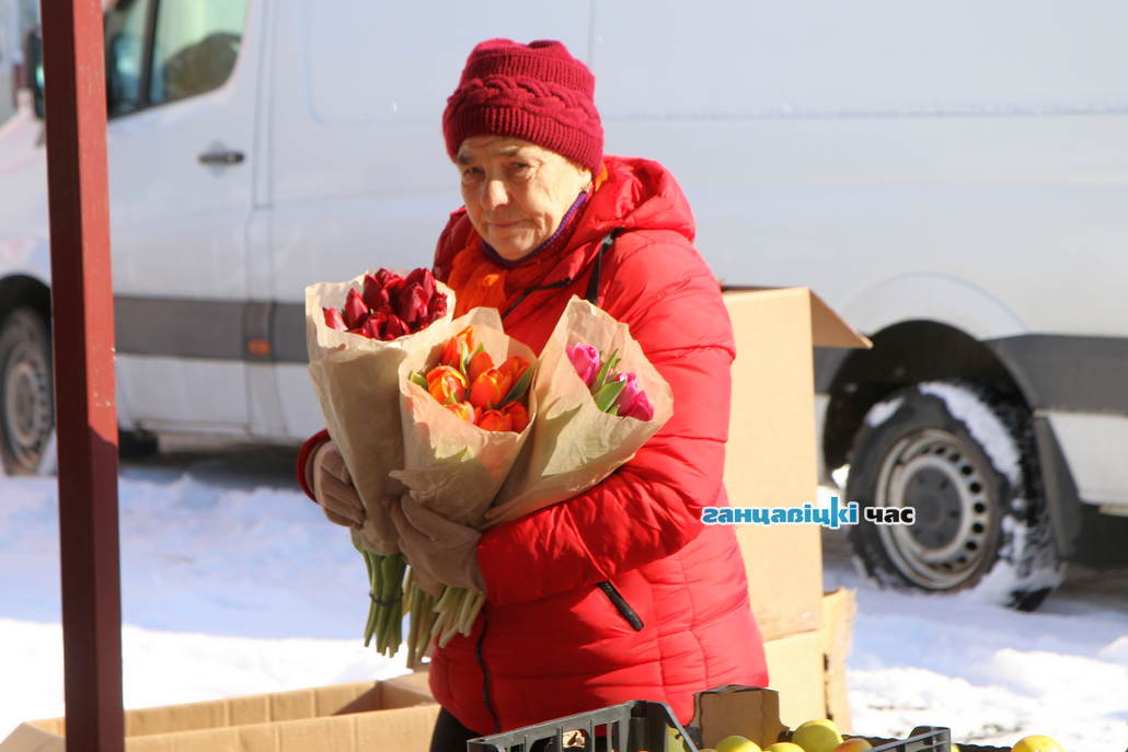 Оптовикам на букеты тюльпанов в Ганцевичах могут даже предложить скидку