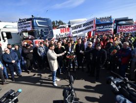 Забастовка в Польше против белорусских и украинских грузоперевозчиков