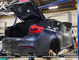Через границу в Бресте на BMW ввезли большую партию наркотиков, но не задержали