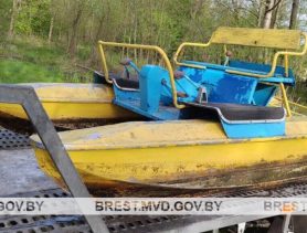 Чтобы сократить путь домой юноши в Дрогичинском районе украли катамаран