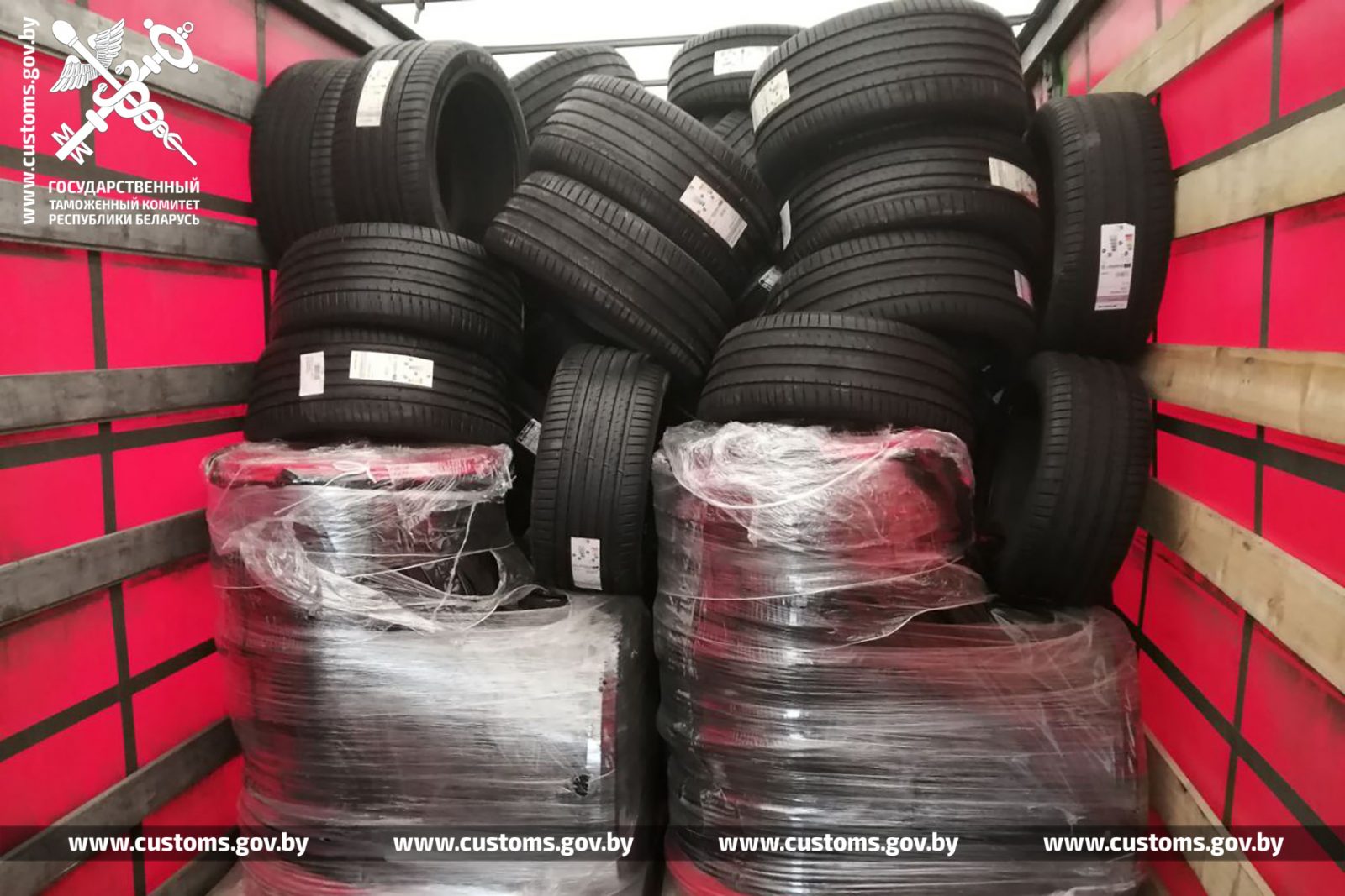 В фуре в Бресте нашли груз, на котором хотели сэкономить почти 75 тысяч рублей  