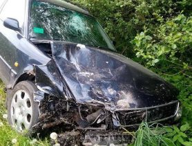 На трассе М1 легковая машина врезалась в служебный автомобиль ГАИ
