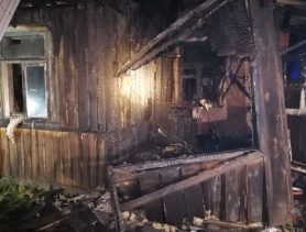 Из горящей квартиры в Пинске спасли мужчину