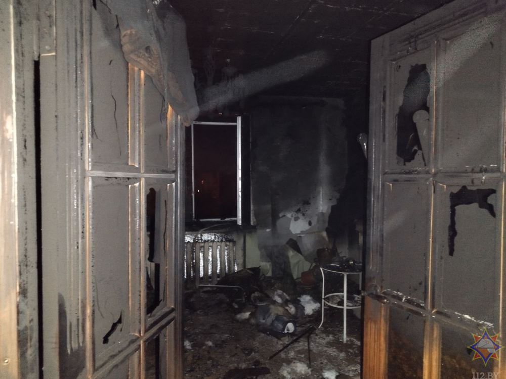 На ночном пожаре в Бресте спасли людей. 1 июня 2023 года. 