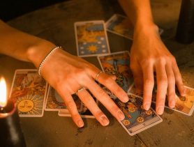 Гадалка, «тайный покупатель»: какие еще необычные вакансии есть в Беларуси?
