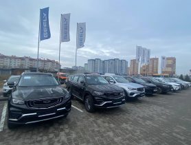 Чиновников в Беларуси обяжут ездить на служебных автомобилях одного производителя