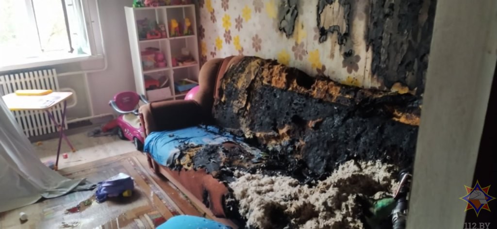 В городе Иваново Брестской области на пожаре спасли мужчину. 11 июня 2023 года. 
