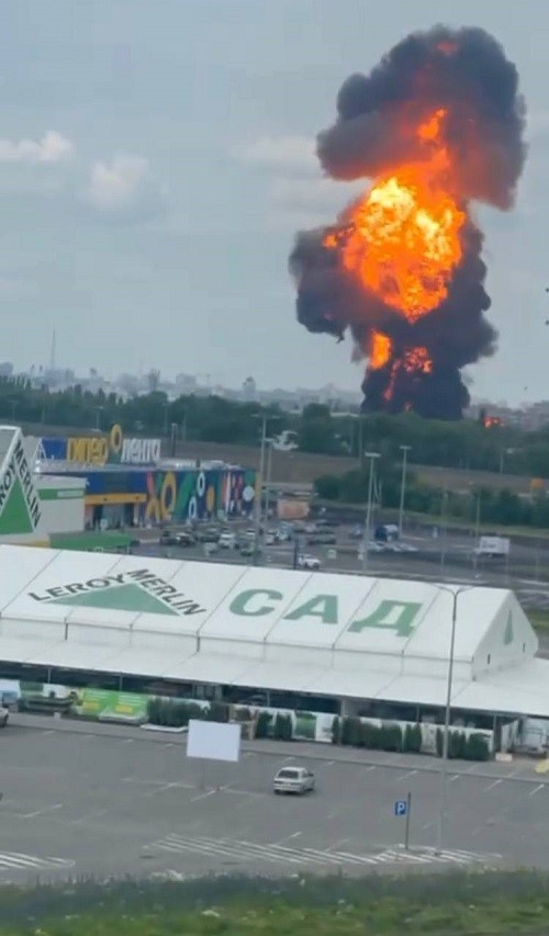 Взрыв на нефтебазе в Воронеже