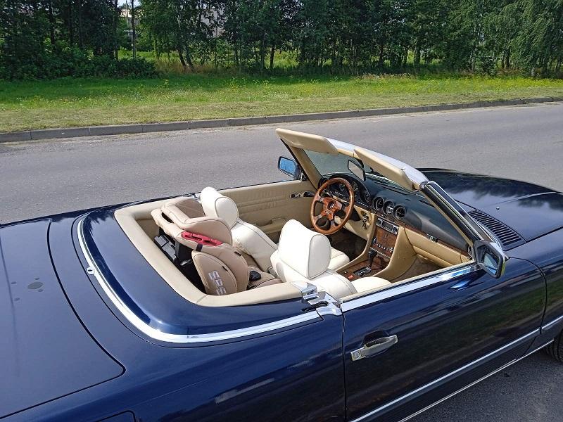Mercedes-Benz SL560