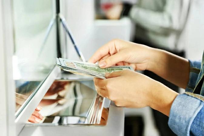 Доллар устал дорожать: что происходит с курсами валют в Беларуси?