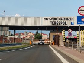 Через Тересполь временно не пропускают транспорт
