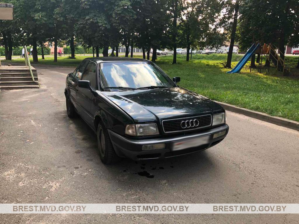 Подростки сорвали планы на рыбалку, угнав автомобиль со стоянки