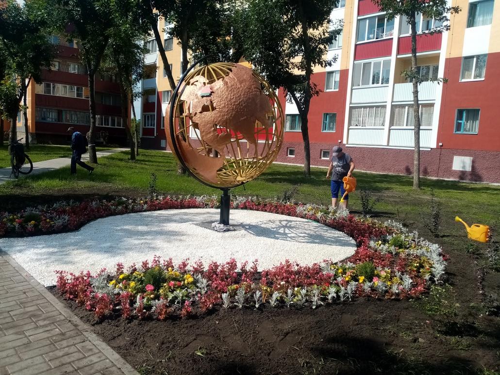 К областным «Дожинкам» Ганцевичи заполонили цветами