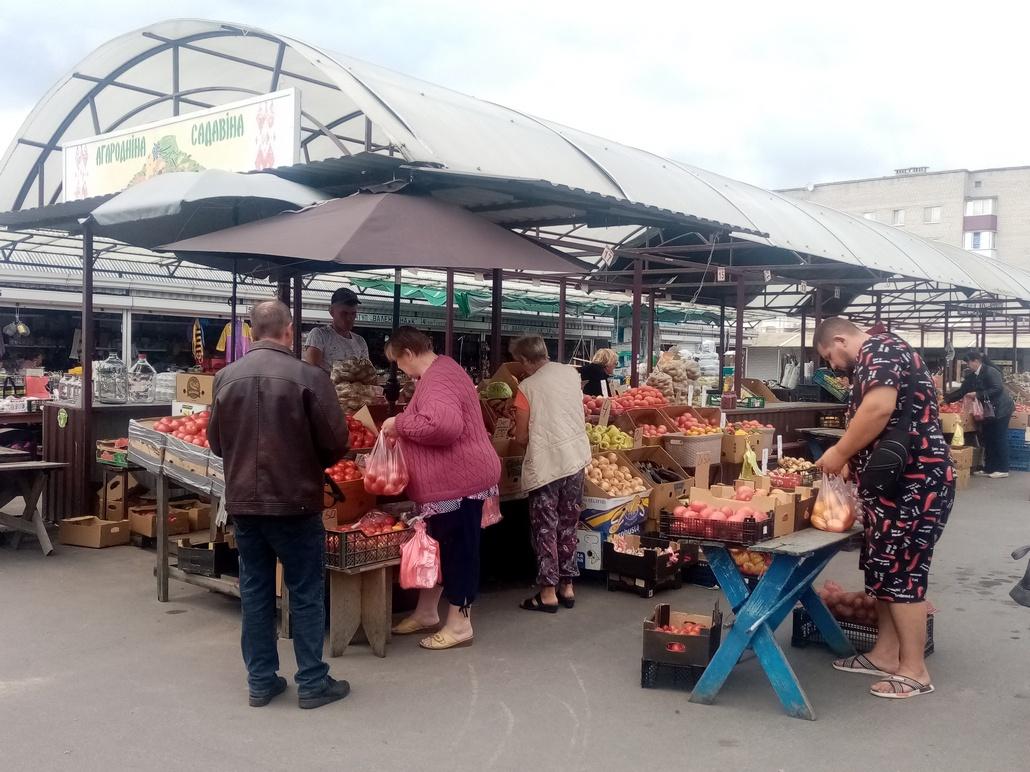 Цены на рынках в Бресте и райцентрах Брестской области: сравниваем, где дешевле.