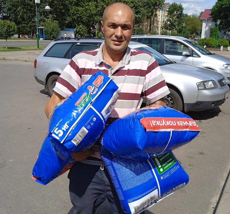 Сергей Нехеня спасает собак