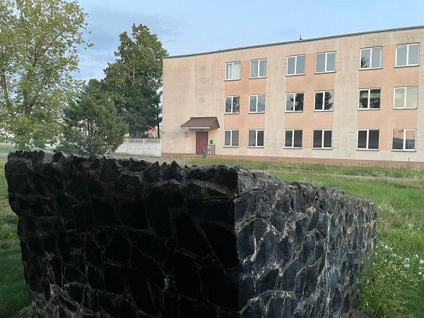 Трактор убрали с пьедестала в Дрогичине