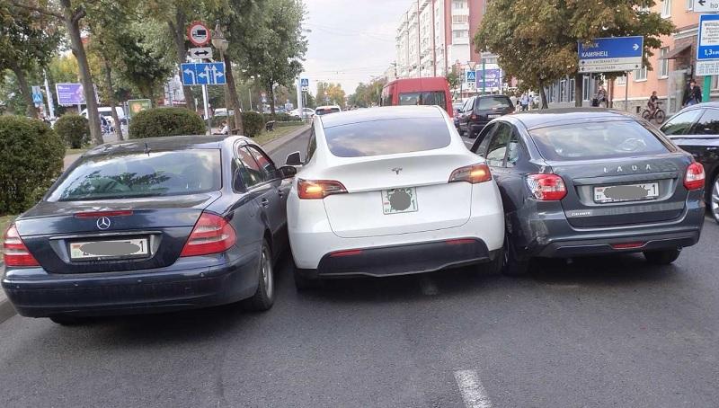 Тесла Брест ДТП