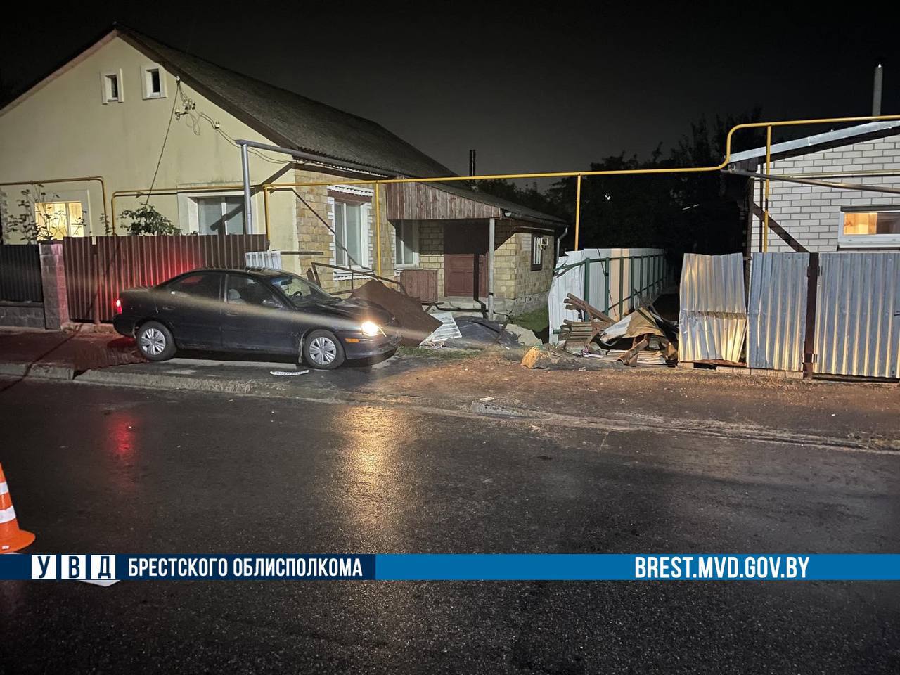 Пьяный бесправник в Пинске выехал на тротуар и сбил девушку. 14 октября 2023 года