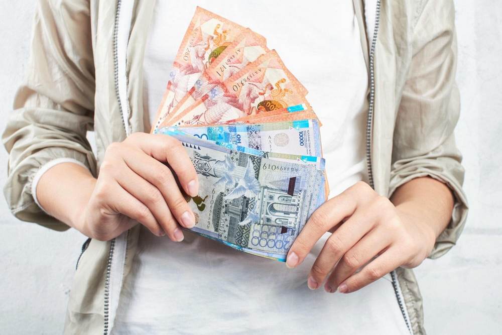 Где одолжить денег до зарплаты
