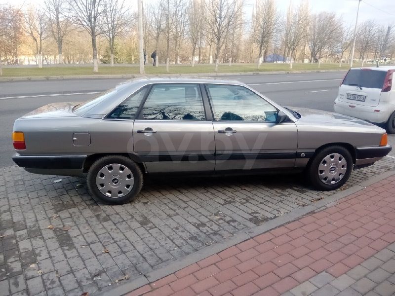 Audi 100 продам
