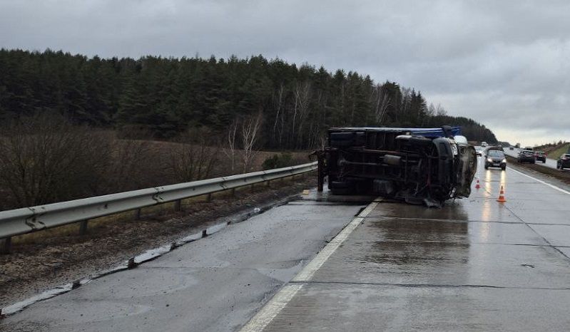 Iveco перевернулся
