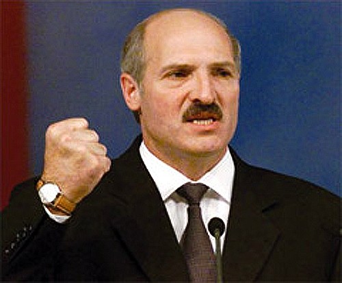 Лукашенко собирается военизировать всю страну
