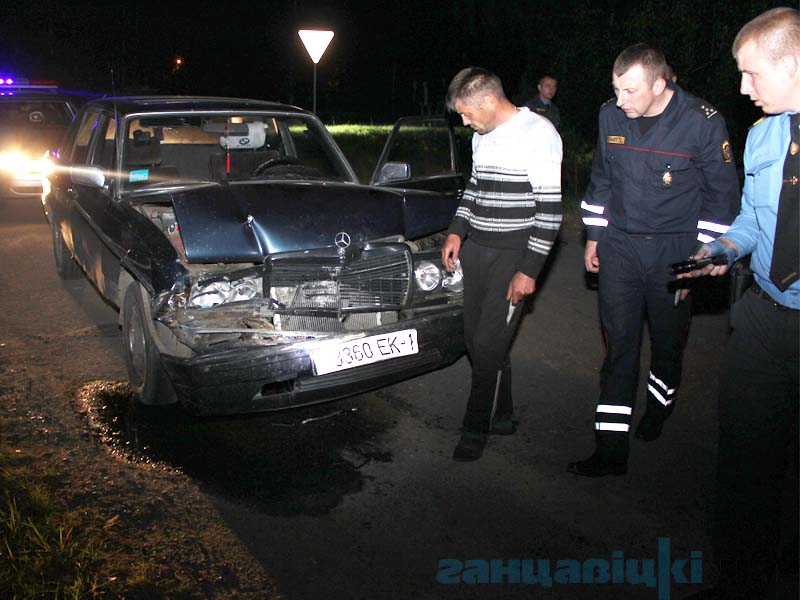 В ночь с 25 на 26 июня 32-летний нетрезвый водитель Дмитрий Ленковец был задержан после того, как врезался в автомобиль «Опель-Вектра»
