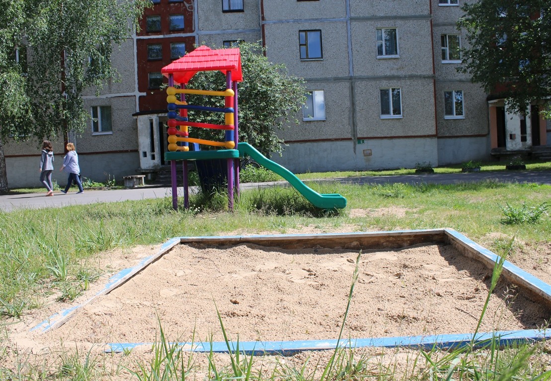 Песочницы города, где не хватает песка, начнут заполнять с будущего понедельника.