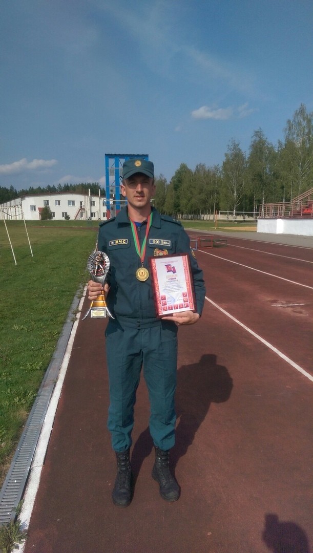 Сотрудник Ганцевичского РОЧС Денис Ковш – лучший спасатель Беларуси в 2018 году