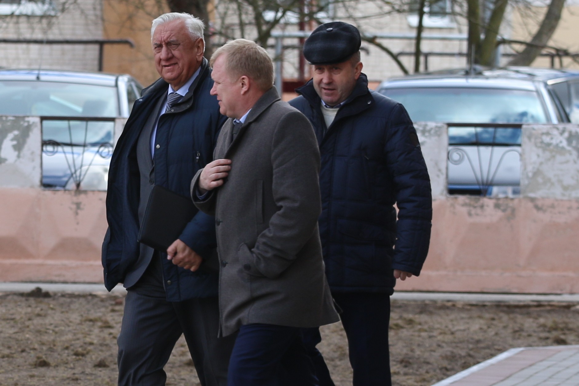 Председатель Совета Республики Национального собрания Республики Беларусь  Михаил Мясникович и председатель Ганцевичского райисполкома Владимир Белов 