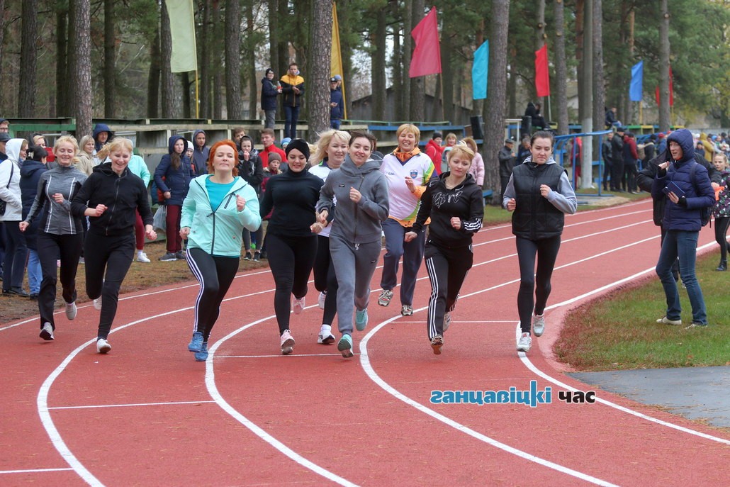 В Ганцевичах открыли обновленный стадион, 8 ноября 2019 года