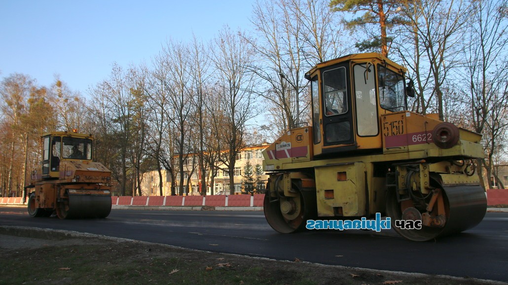 Проблемный участок дороги по улице Матросова в Ганцевичах заасфальтировали