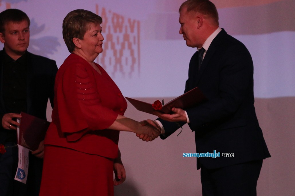 МАРТИНКЕВИЧ Ирина Борисовна, руководитель народного любительского объединения «Толока» автоклуба государственного учреждения культуры «Ганцевичская районная централизованная клубная система»